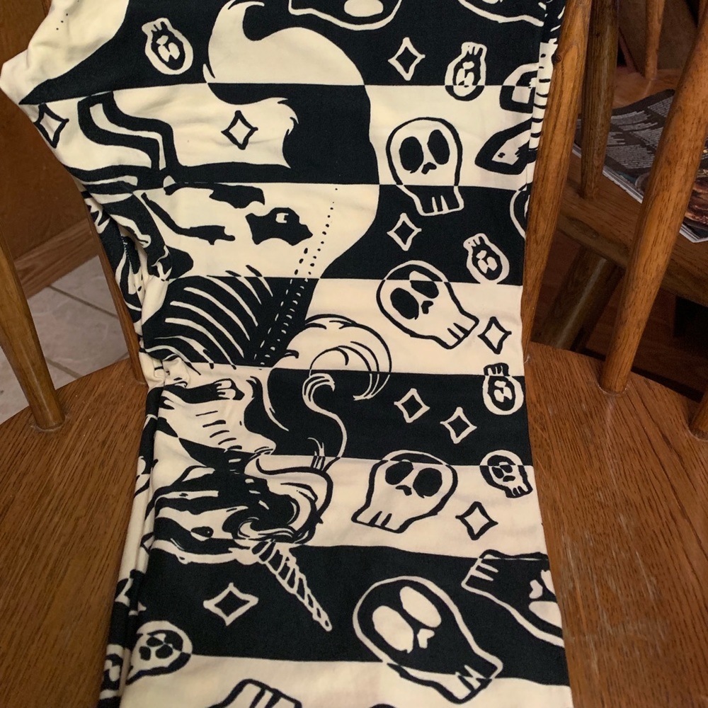 LulaRoe Unicorn Legging